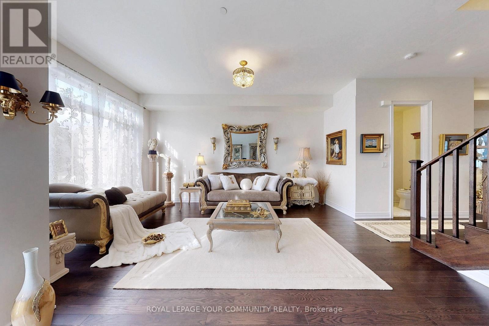 143 Credit Lane, Richmond Hill, Ontario L4E 1G9 - Photo 4 - N12579780