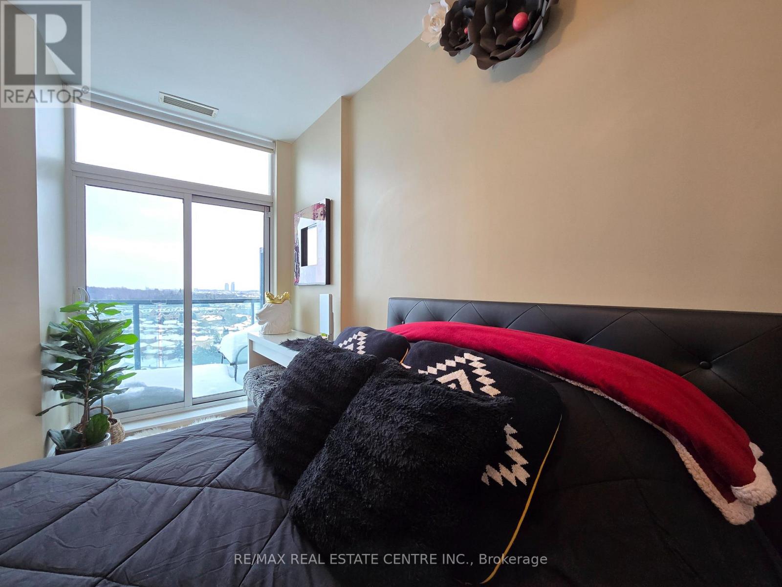 Ph207 - 18 Harding Boulevard, Richmond Hill, Ontario L4C 0T3 - Photo 30 - N12579782