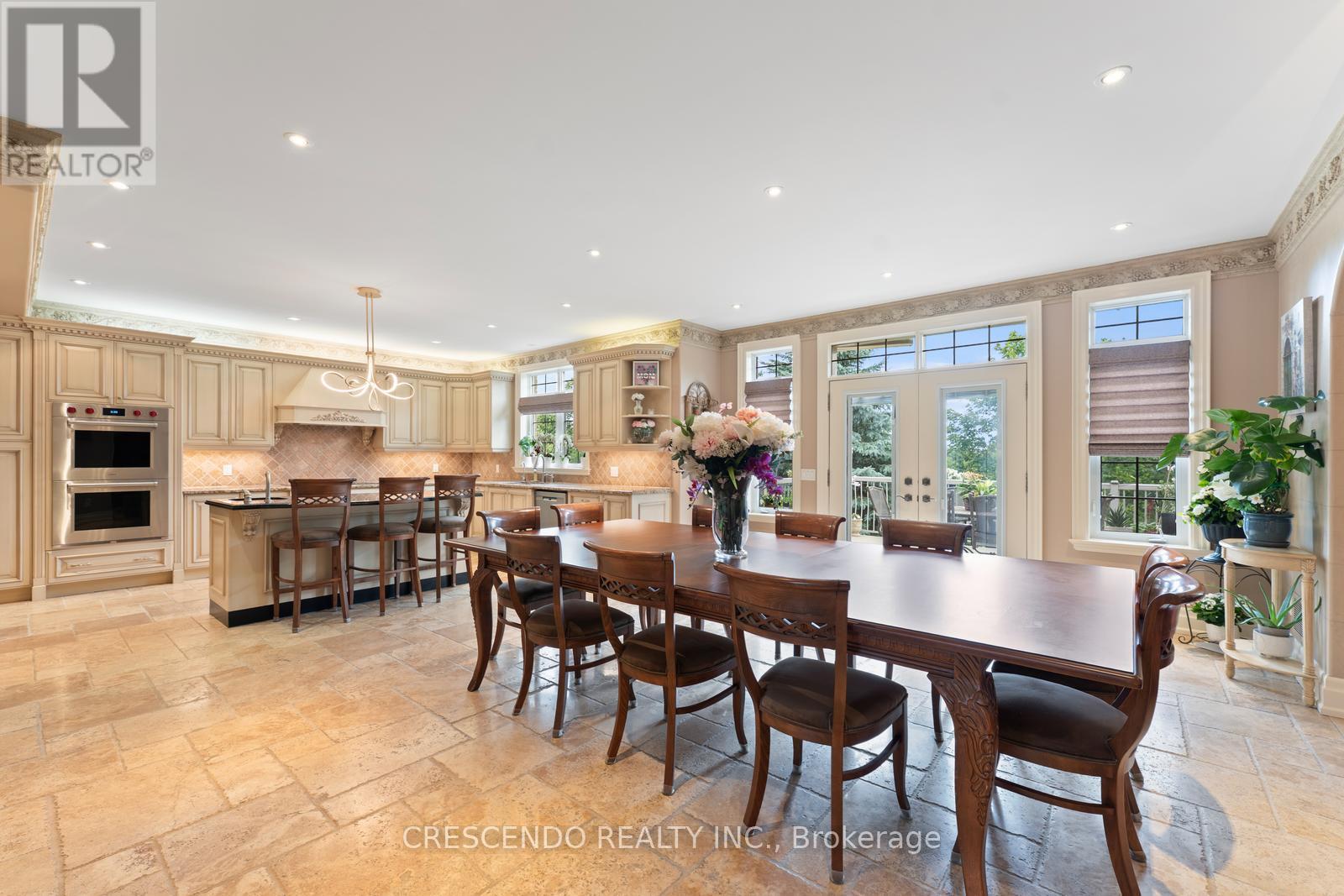 2 Prince Adam Court, King, Ontario  L7B 1M1 - Photo 8 - N12579788