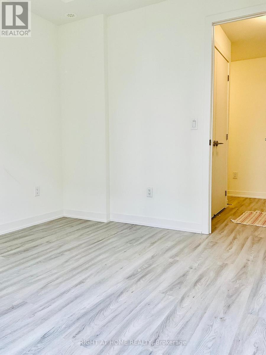 212 - 8 Steckley House Lane, Richmond Hill, Ontario  L4S 0N1 - Photo 11 - N12579804