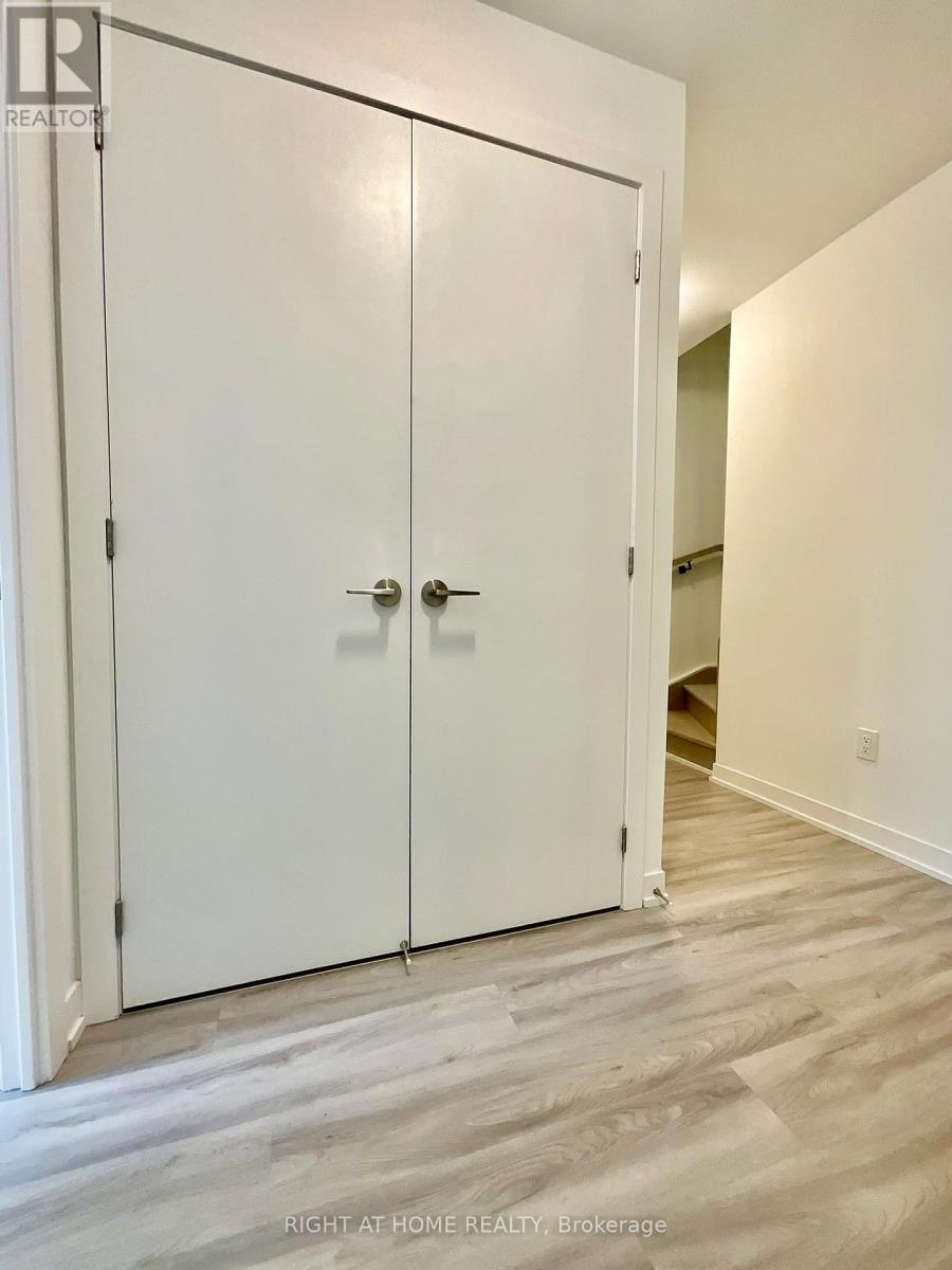 212 - 8 Steckley House Lane, Richmond Hill, Ontario  L4S 0N1 - Photo 17 - N12579804