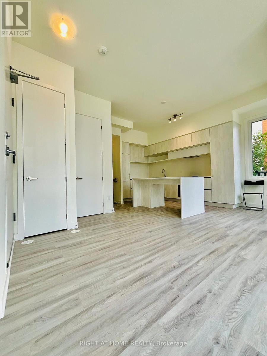 212 - 8 Steckley House Lane, Richmond Hill, Ontario  L4S 0N1 - Photo 3 - N12579804