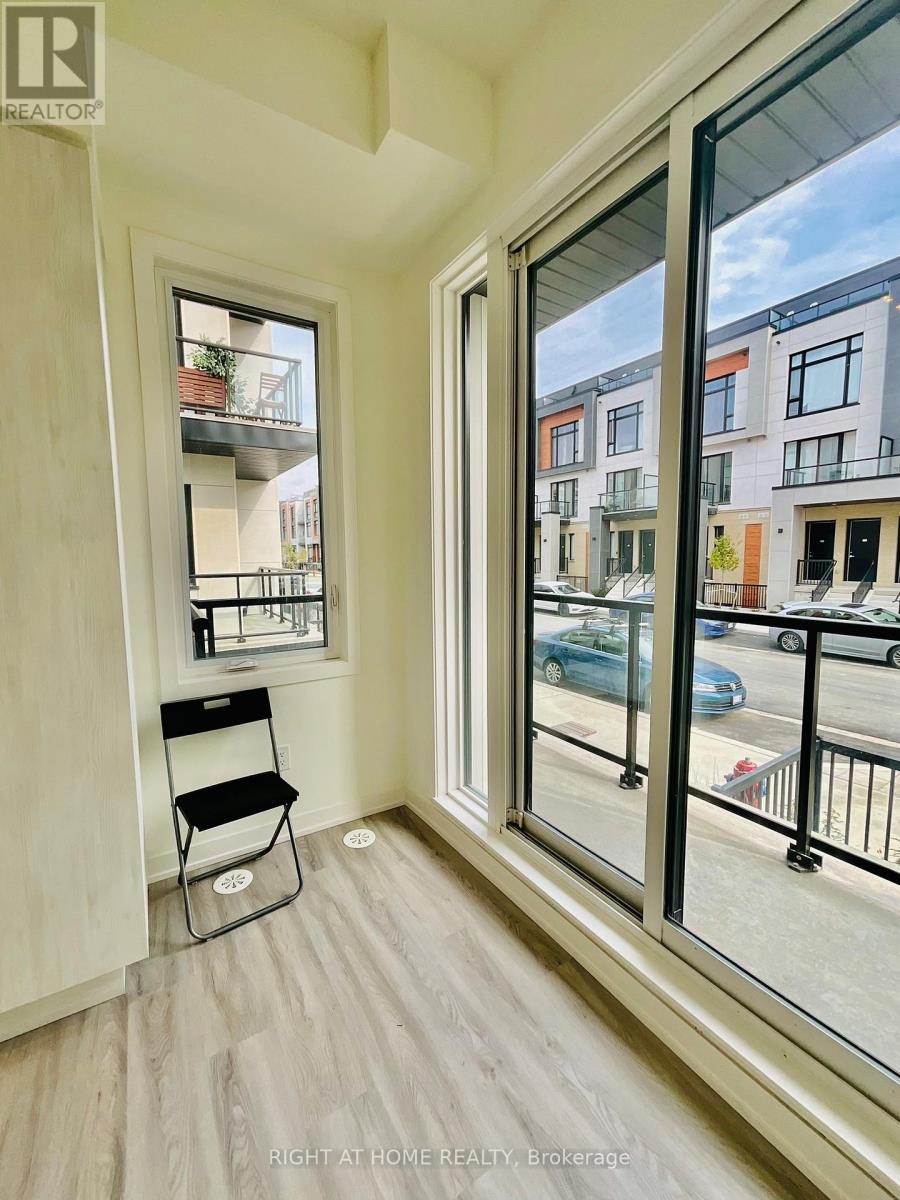 212 - 8 Steckley House Lane, Richmond Hill, Ontario  L4S 0N1 - Photo 6 - N12579804