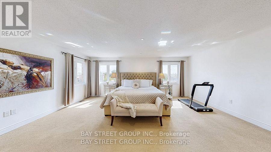 71 Manor Glen Crescent, East Gwillimbury (Mt Albert), Ontario  L0G 1M0 - Photo 15 - N12579838