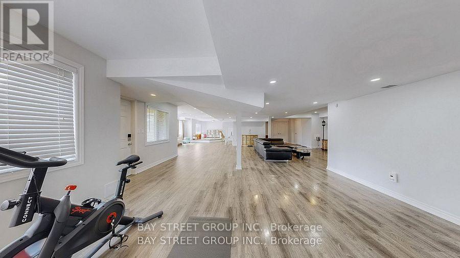 71 Manor Glen Crescent, East Gwillimbury (Mt Albert), Ontario  L0G 1M0 - Photo 33 - N12579838