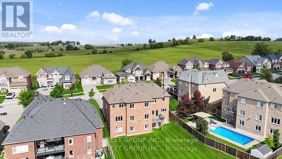 71 Manor Glen Crescent, East Gwillimbury (Mt Albert), Ontario  L0G 1M0 - Photo 42 - N12579838