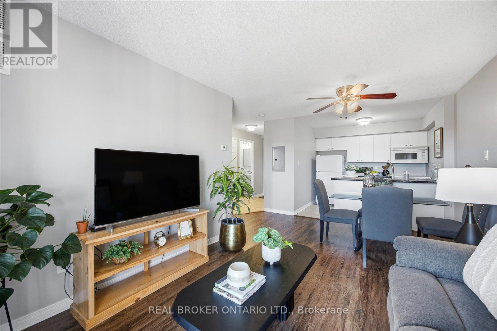 308 - 106 Aspen Springs Drive, Clarington, Ontario  L1C 5N7 - Photo 6 - E12579848