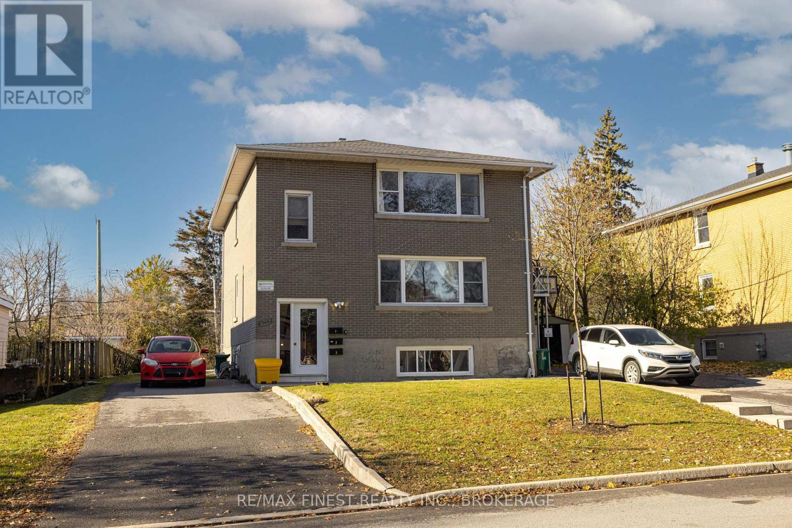 366 Yonge Street, Kingston, Ontario K7M 1G7 - Photo 1 - X12579912