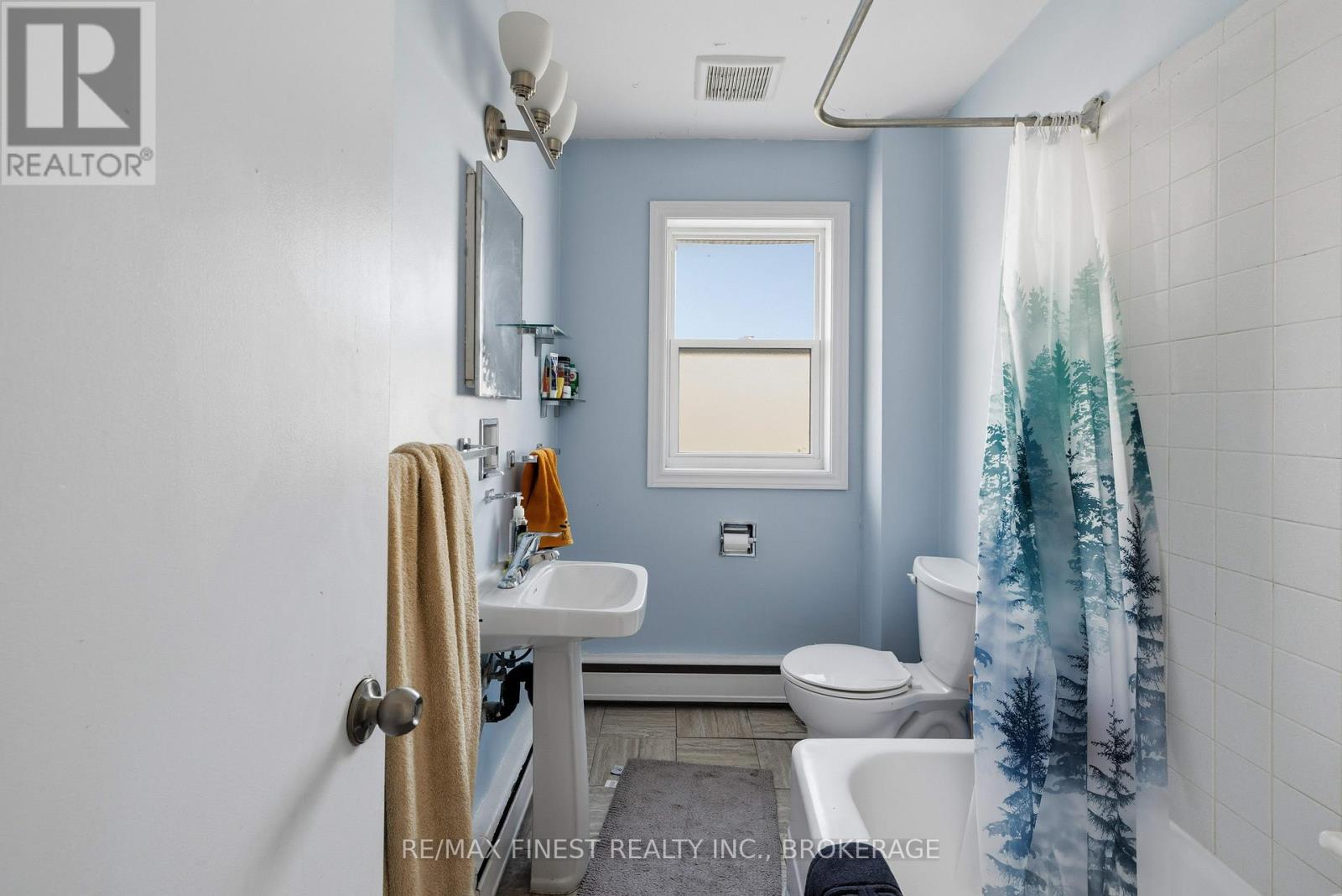 366 Yonge Street, Kingston, Ontario K7M 1G7 - Photo 25 - X12579912