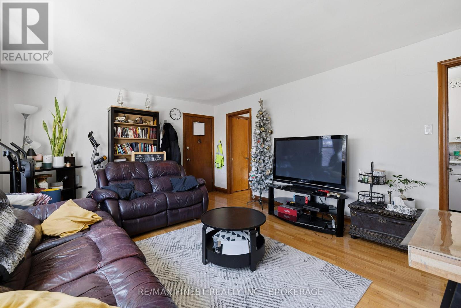 366 Yonge Street, Kingston, Ontario K7M 1G7 - Photo 6 - X12579912