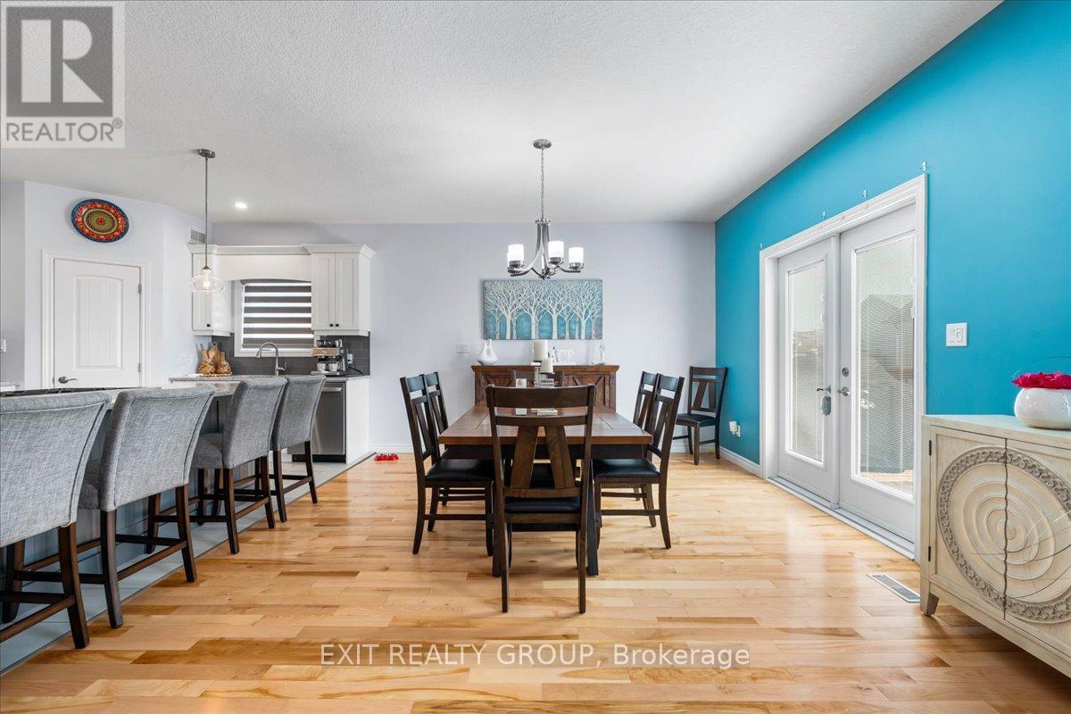 18 Gilbert Crescent, Prince Edward County, Ontario  K0K 3L0 - Photo 13 - X12579894