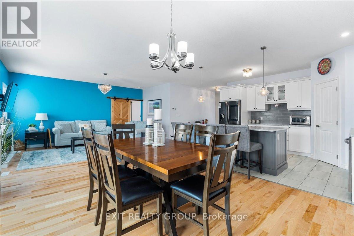 18 Gilbert Crescent, Prince Edward County, Ontario  K0K 3L0 - Photo 14 - X12579894