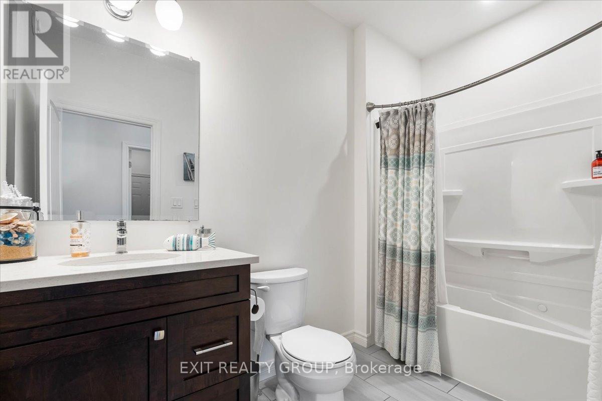 18 Gilbert Crescent, Prince Edward County, Ontario  K0K 3L0 - Photo 20 - X12579894