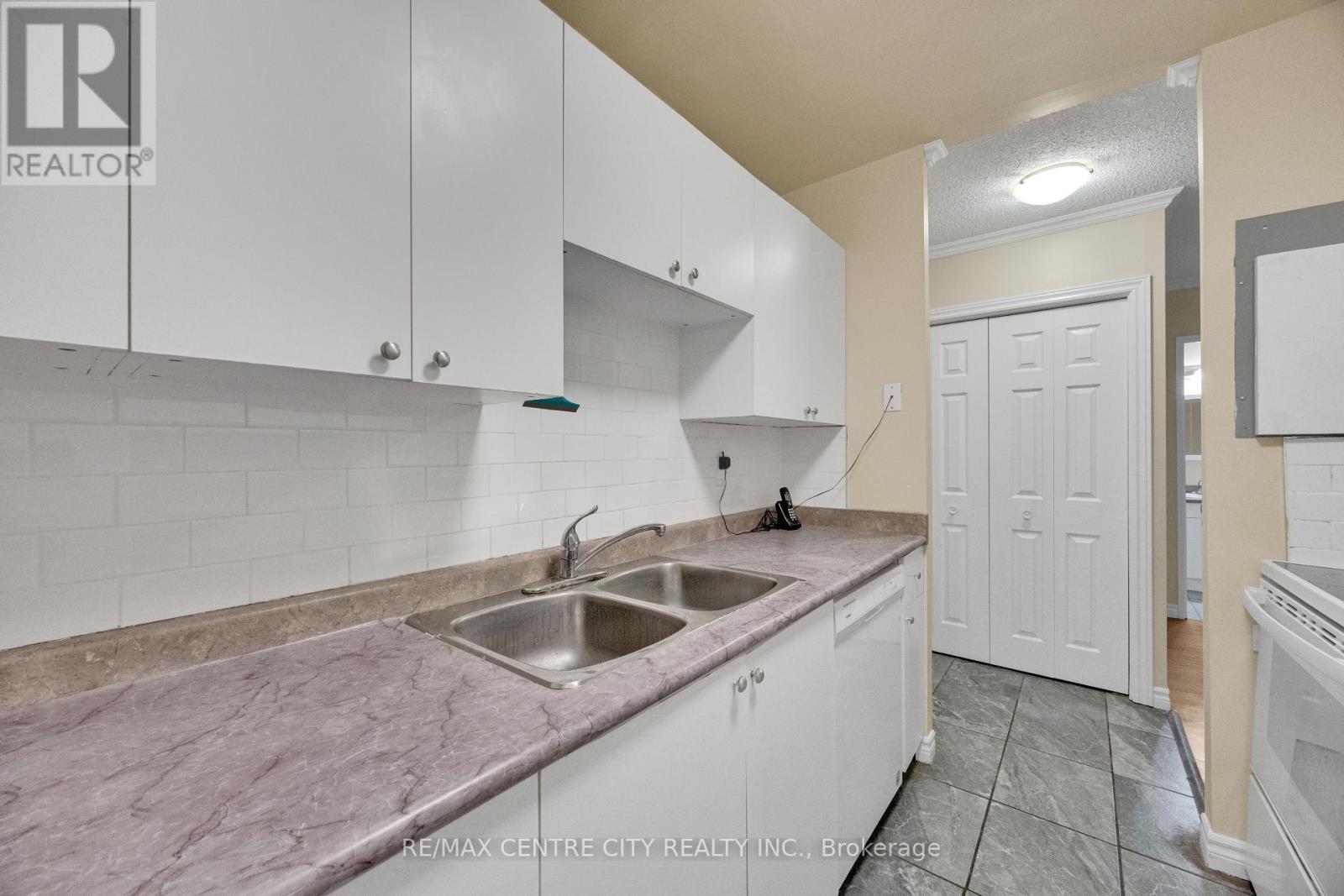 301 - 1584 Ernest Avenue, London South, Ontario  N6E 1X9 - Photo 17 - X12579954