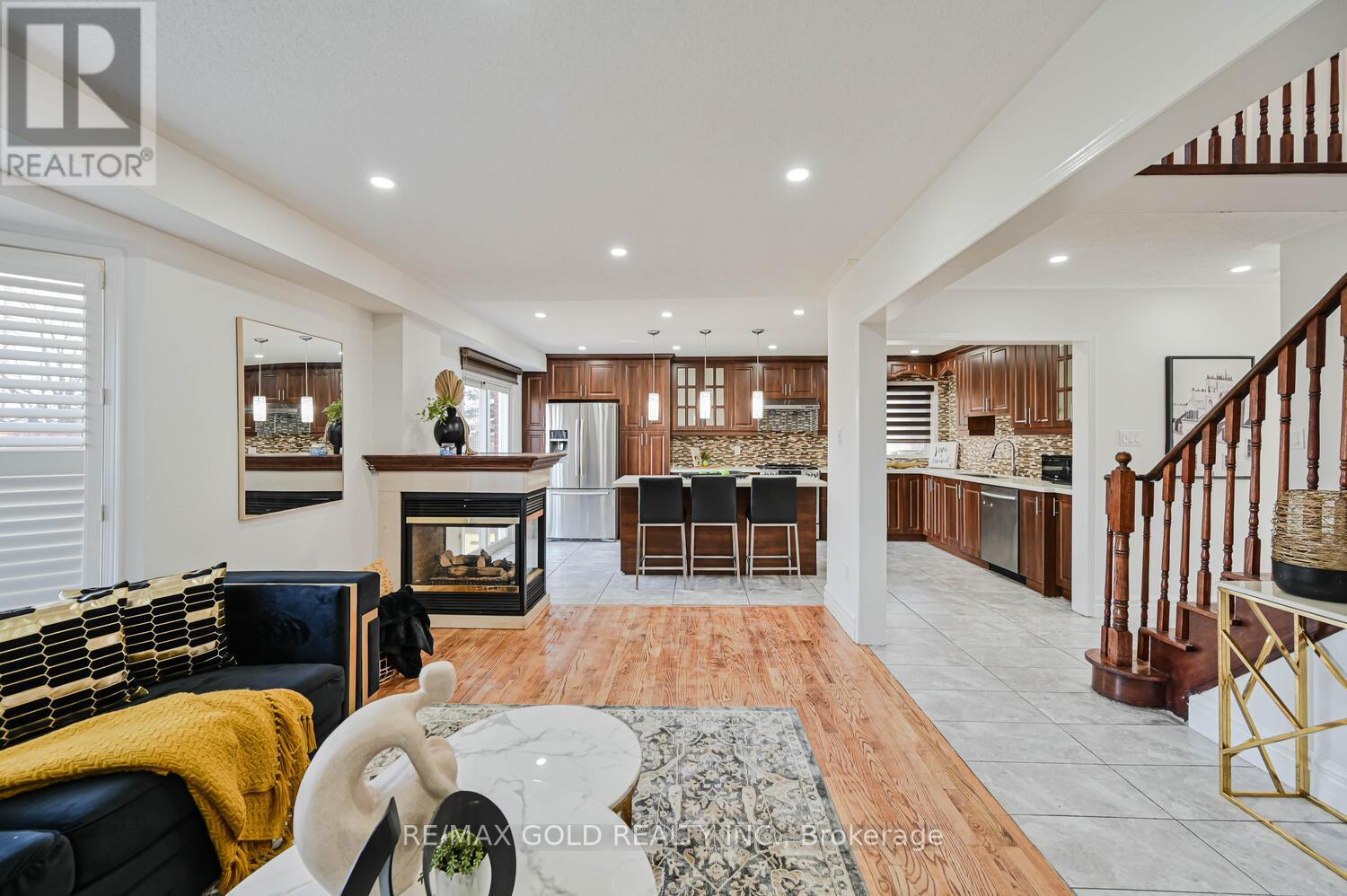 51 Jack Rabbit Crescent, Brampton, Ontario L6R 2E4 - Photo 16 - W12570028