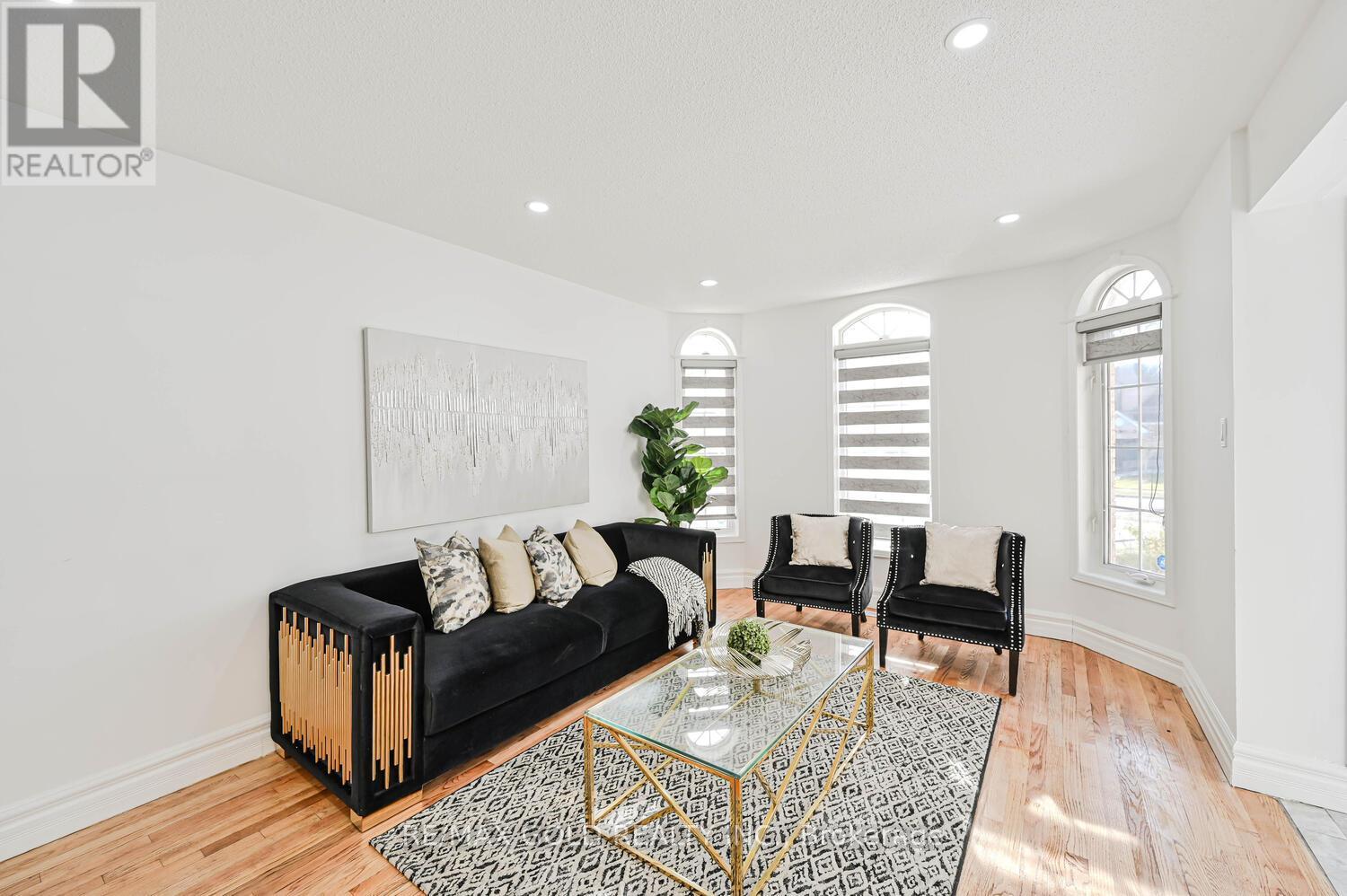 51 Jack Rabbit Crescent, Brampton, Ontario L6R 2E4 - Photo 12 - W12570028