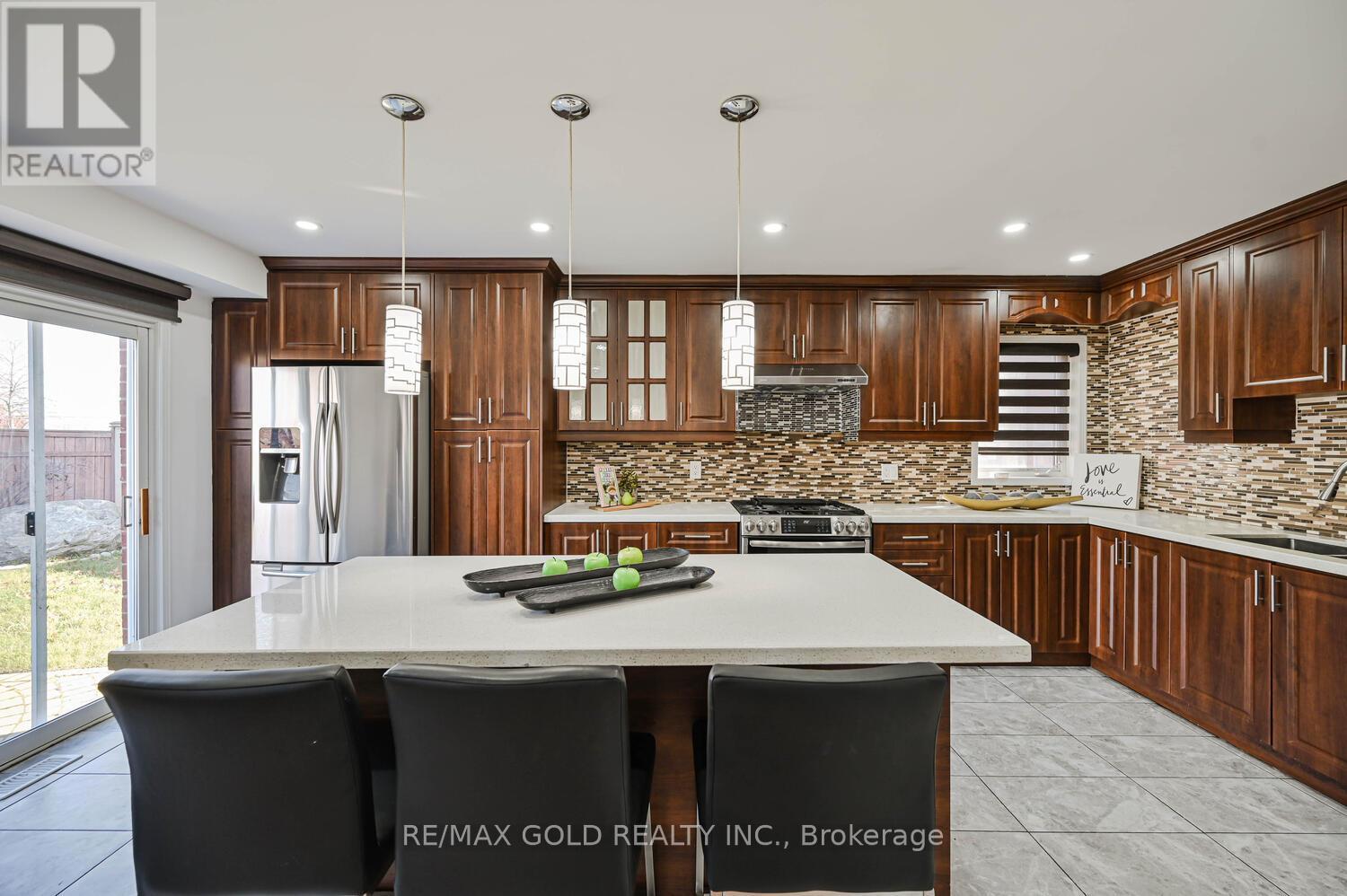 51 Jack Rabbit Crescent, Brampton, Ontario L6R 2E4 - Photo 20 - W12570028