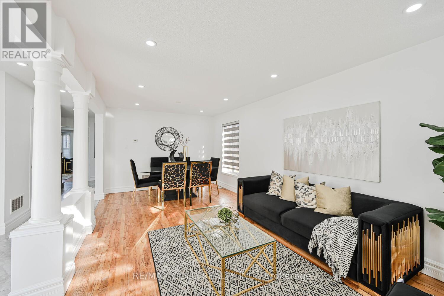 51 Jack Rabbit Crescent, Brampton, Ontario L6R 2E4 - Photo 7 - W12570028