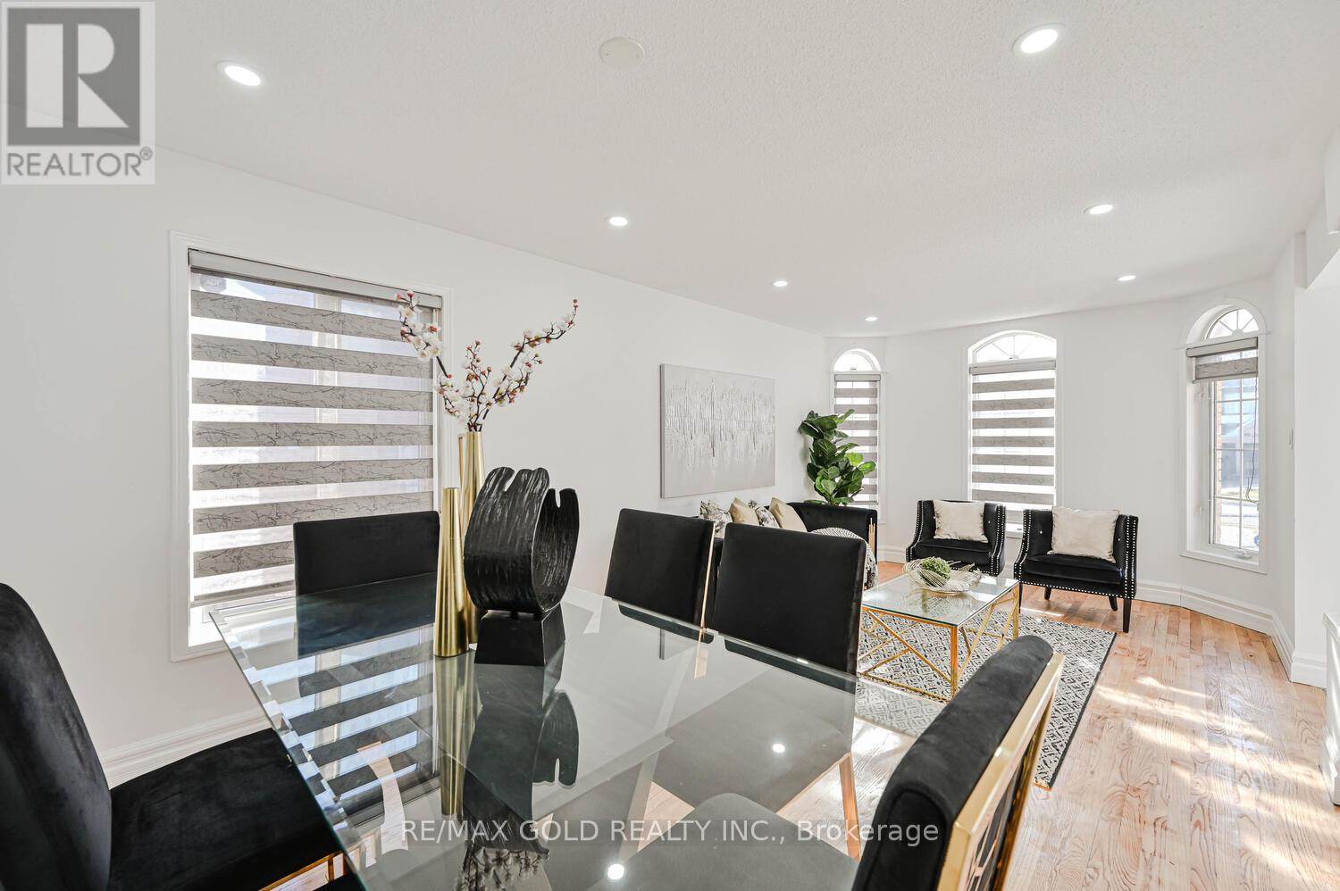 51 Jack Rabbit Crescent, Brampton, Ontario L6R 2E4 - Photo 10 - W12570028