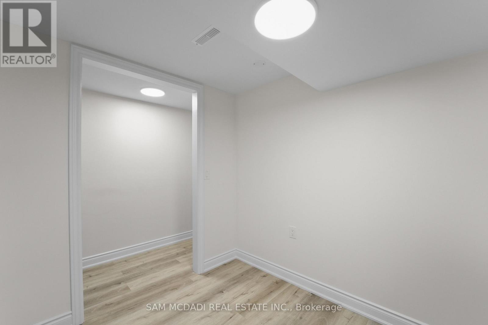 904 Somerville Terrace, Milton, Ontario  L9T 5T9 - Photo 10 - W12579760