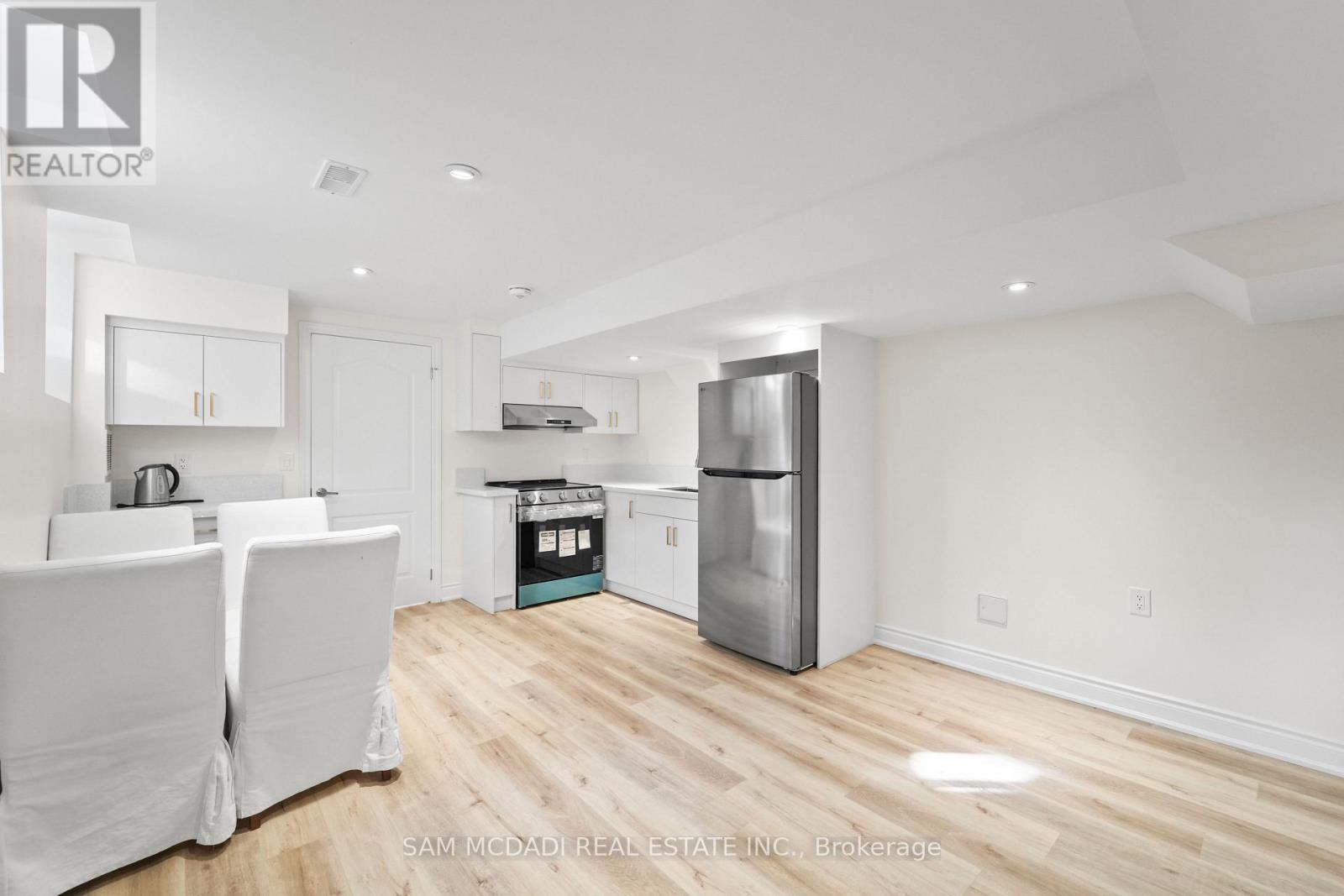 904 Somerville Terrace, Milton, Ontario  L9T 5T9 - Photo 6 - W12579760