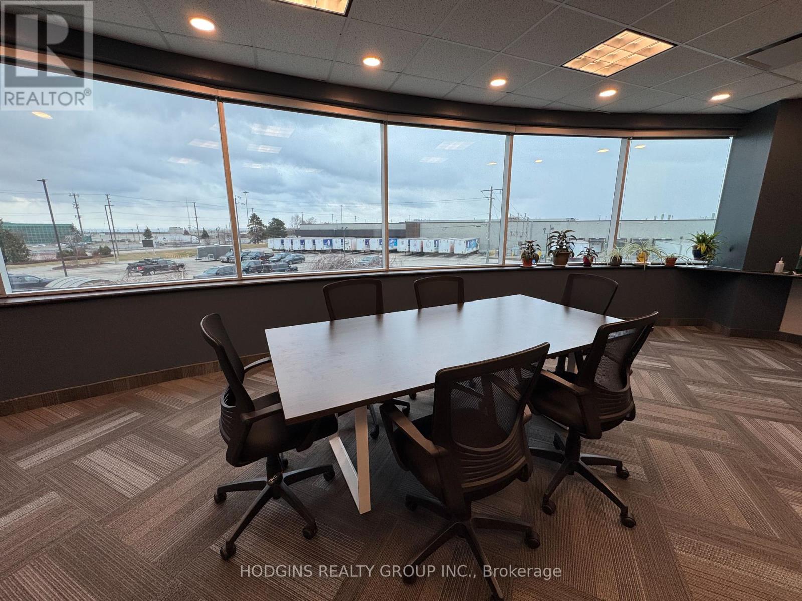 200 - 4475 North Service Road, Burlington, Ontario  L7L 4X7 - Photo 2 - W12579784