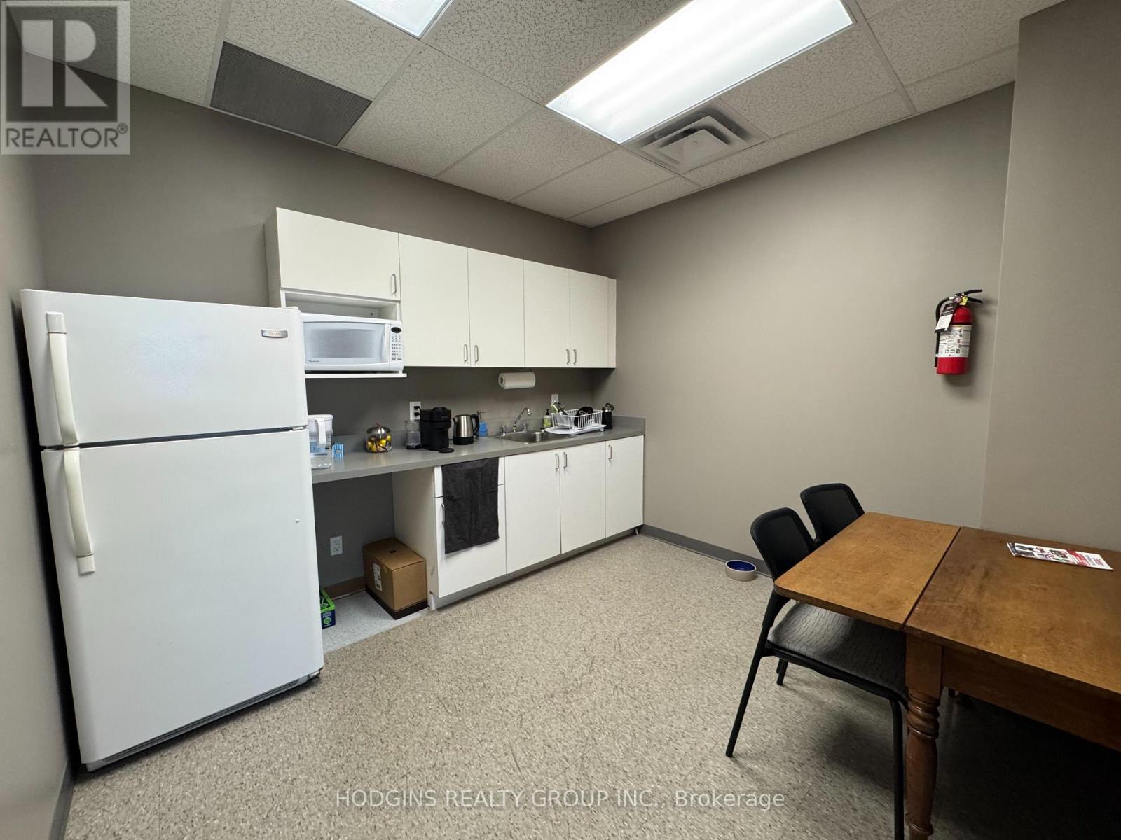 200 - 4475 North Service Road, Burlington, Ontario  L7L 4X7 - Photo 5 - W12579784