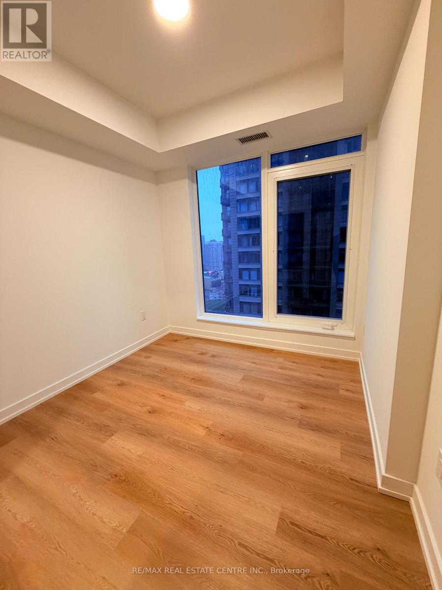 2308 - 395 Square One Drive, Mississauga, Ontario  L5B 0P6 - Photo 14 - W12579828