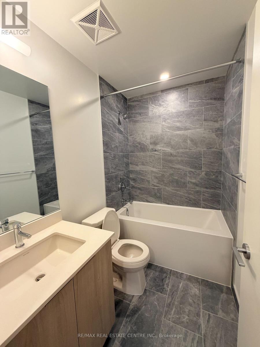 2308 - 395 Square One Drive, Mississauga, Ontario  L5B 0P6 - Photo 19 - W12579828