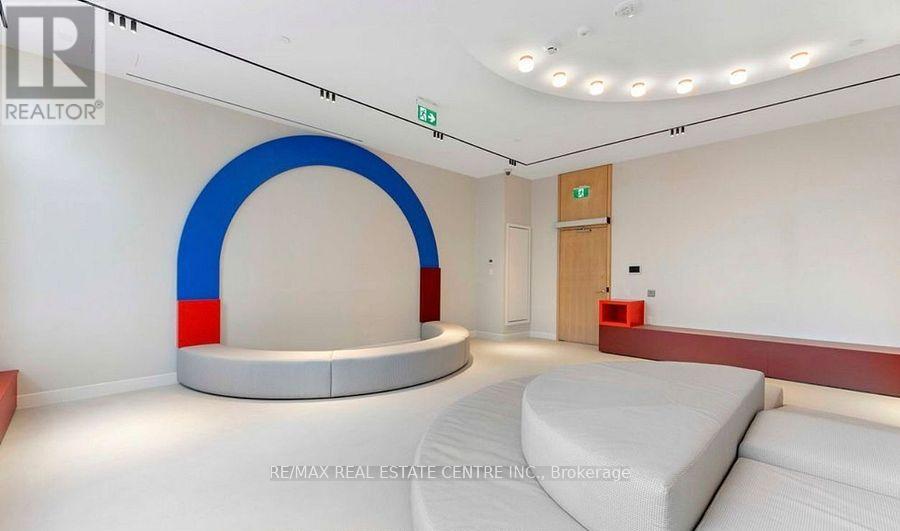 2308 - 395 Square One Drive, Mississauga, Ontario  L5B 0P6 - Photo 2 - W12579828