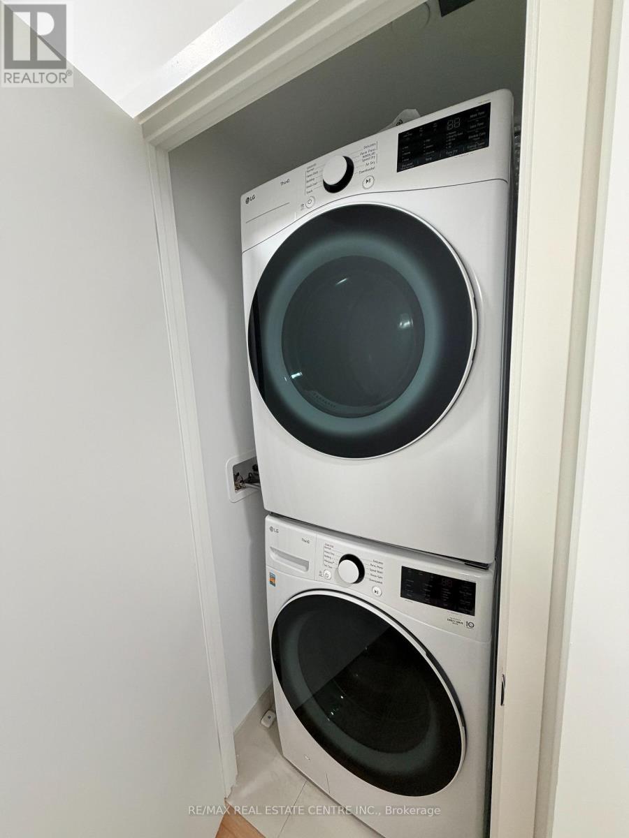 2308 - 395 Square One Drive, Mississauga, Ontario  L5B 0P6 - Photo 21 - W12579828