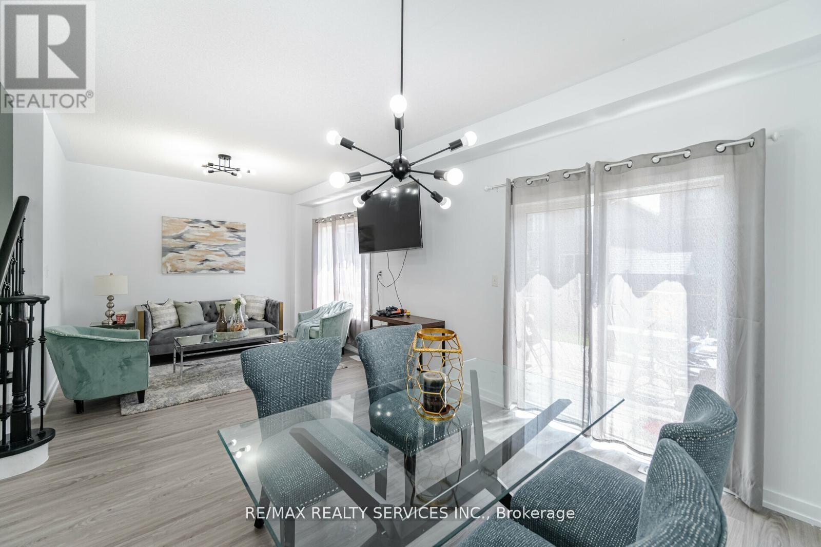 17 Dawes Road, Brampton, Ontario  L6X 0R8 - Photo 7 - W12579844