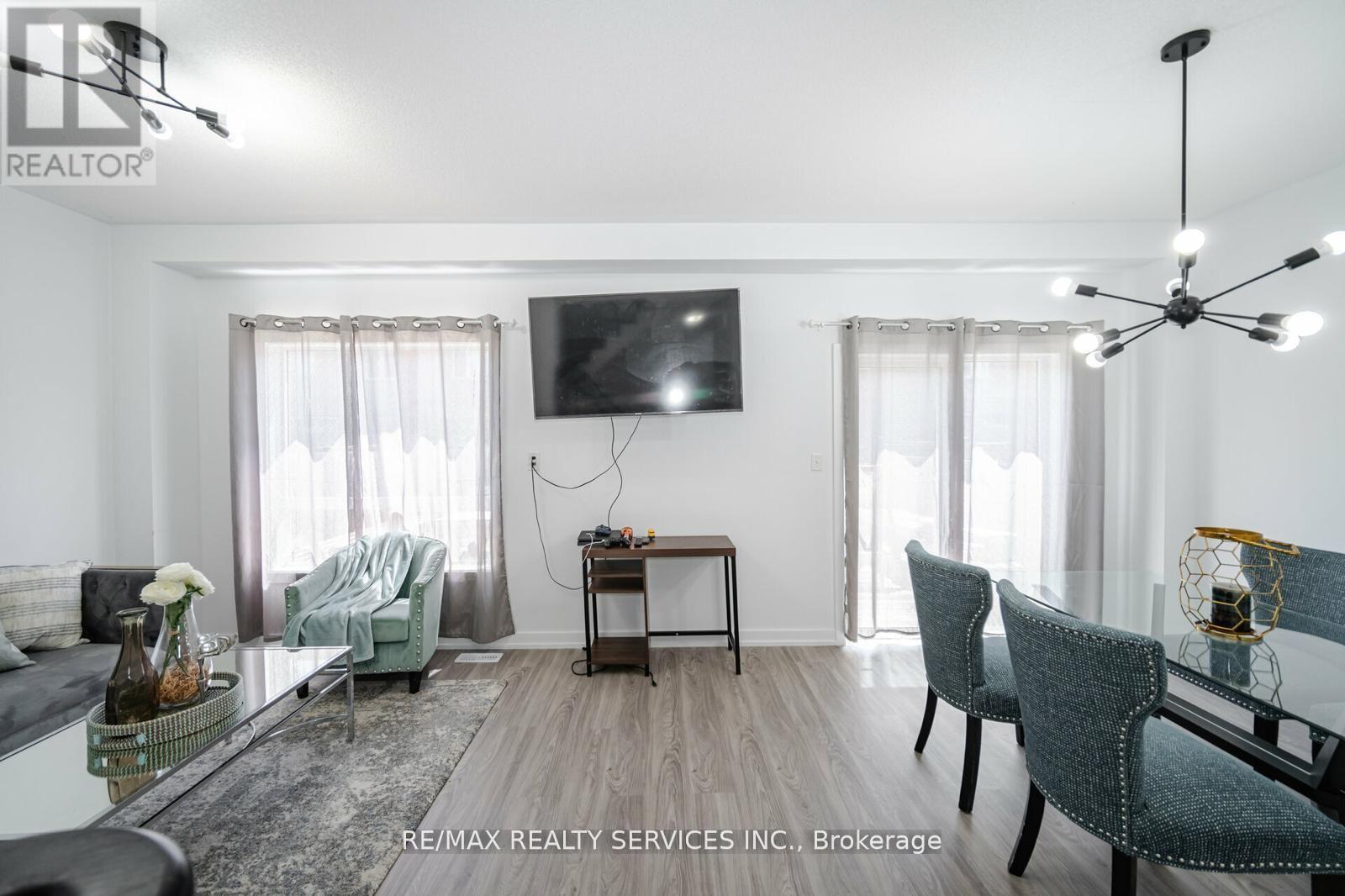 17 Dawes Road, Brampton, Ontario  L6X 0R8 - Photo 9 - W12579844