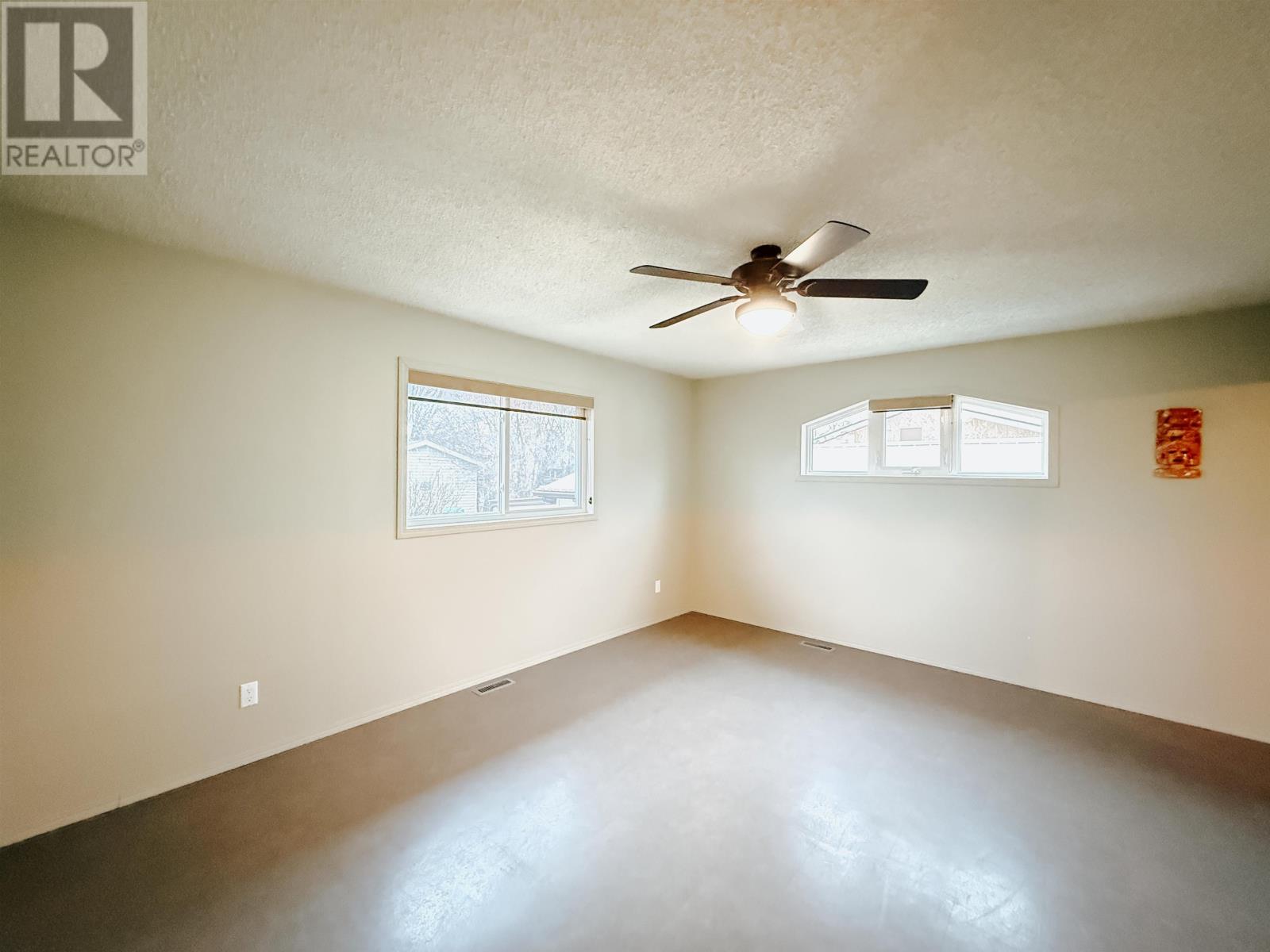 63 Peter Street West, Kenora, Ontario  P9N 3R4 - Photo 19 - TB253554