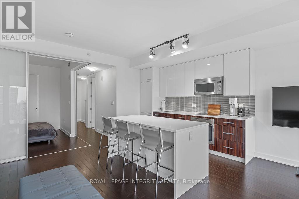 1908 - 111 Champagne Avenue S, Ottawa, Ontario  K1S 5V3 - Photo 10 - X12579864