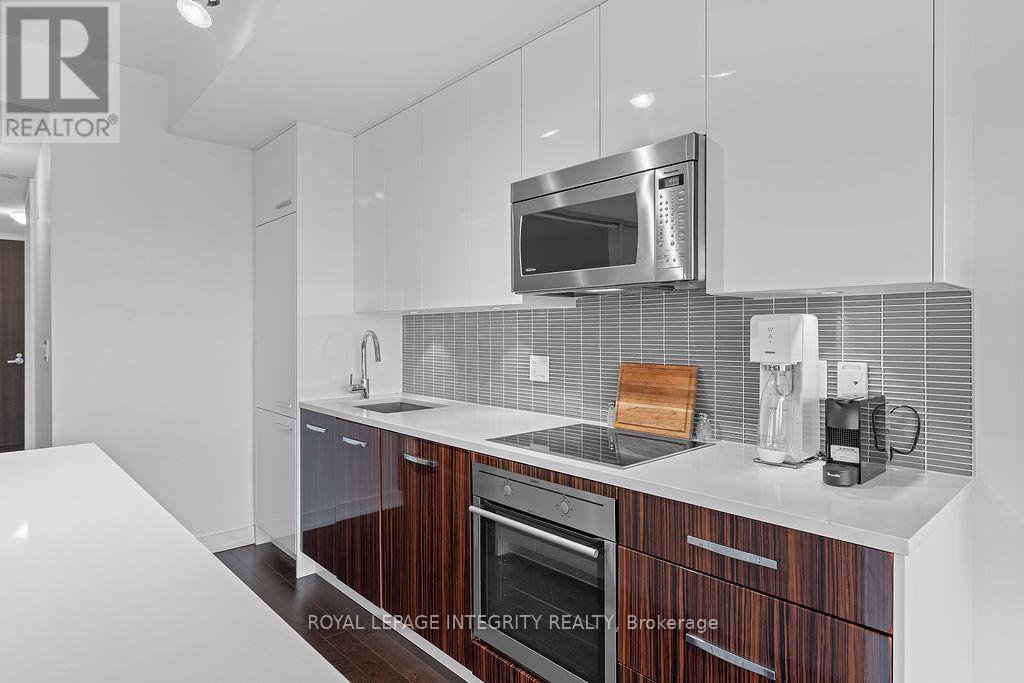 1908 - 111 Champagne Avenue S, Ottawa, Ontario  K1S 5V3 - Photo 11 - X12579864