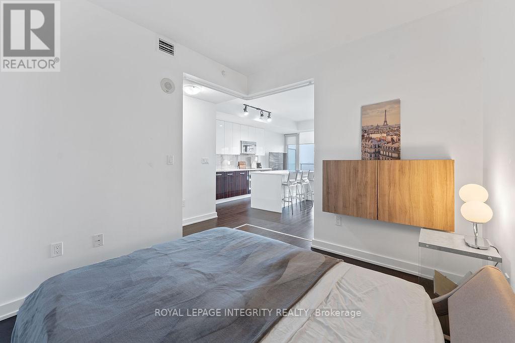 1908 - 111 Champagne Avenue S, Ottawa, Ontario  K1S 5V3 - Photo 18 - X12579864