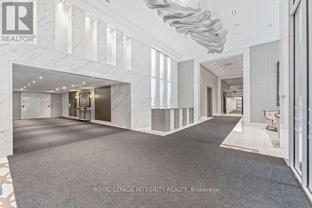 1908 - 111 Champagne Avenue S, Ottawa, Ontario  K1S 5V3 - Photo 2 - X12579864