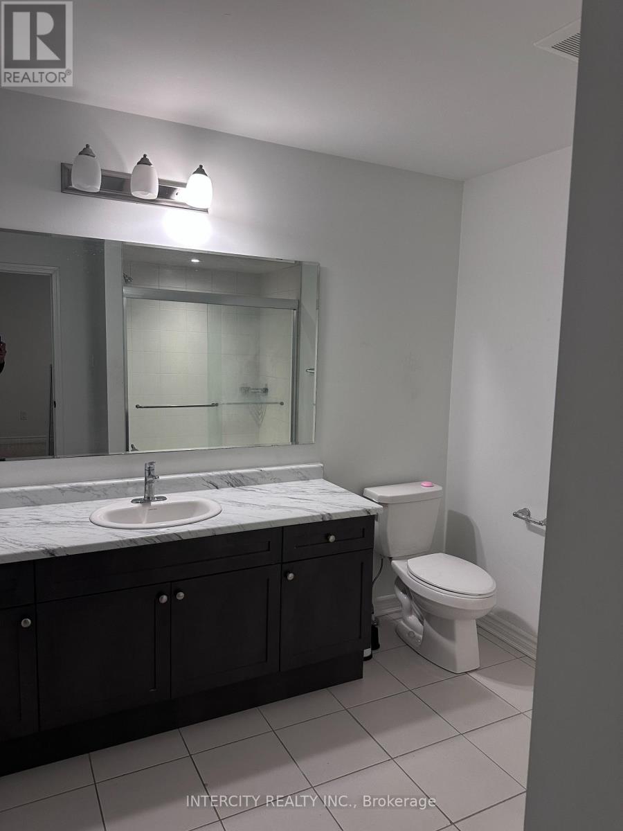 181 Forestwalk Street, Kitchener, Ontario  N2E 3Y2 - Photo 6 - X12579832