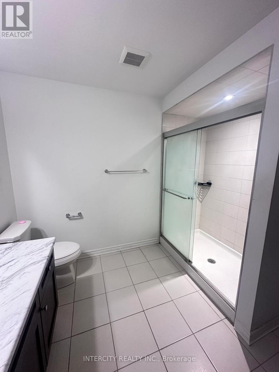 181 Forestwalk Street, Kitchener, Ontario  N2E 3Y2 - Photo 8 - X12579832