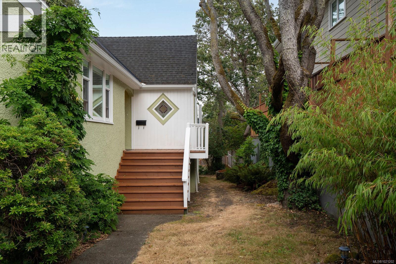 1959 Hampshire Rd, Oak Bay, British Columbia  V8R 5T9 - Photo 41 - 1021202