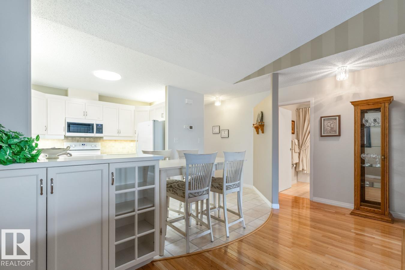 6572 158 Av Nw, Edmonton, Alberta  T5Y 2S7 - Photo 7 - E4466633