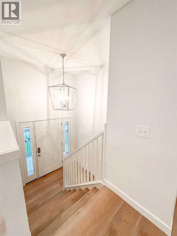 12 Oakbury Place Sw, Calgary, Alberta  T2V 4A2 - Photo 3 - A2250378