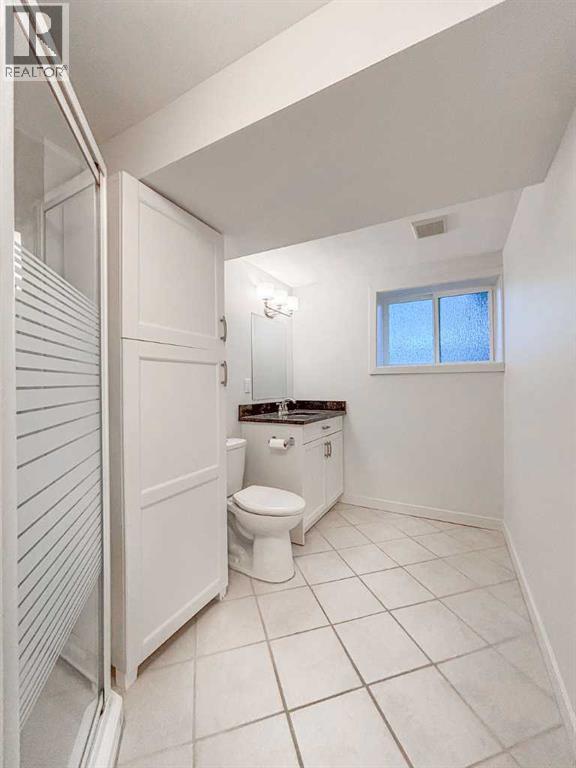 12 Oakbury Place Sw, Calgary, Alberta  T2V 4A2 - Photo 19 - A2250378