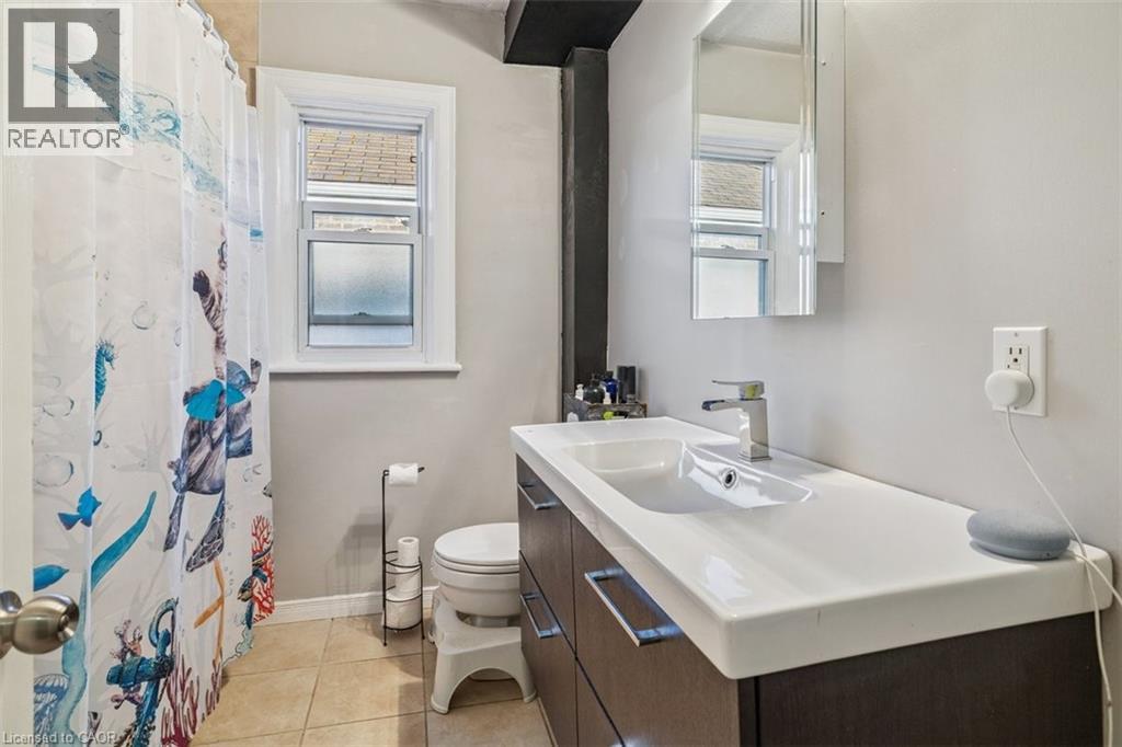 8 Wavell Avenue, Hamilton, Ontario  L9A 2T2 - Photo 13 - 40781623