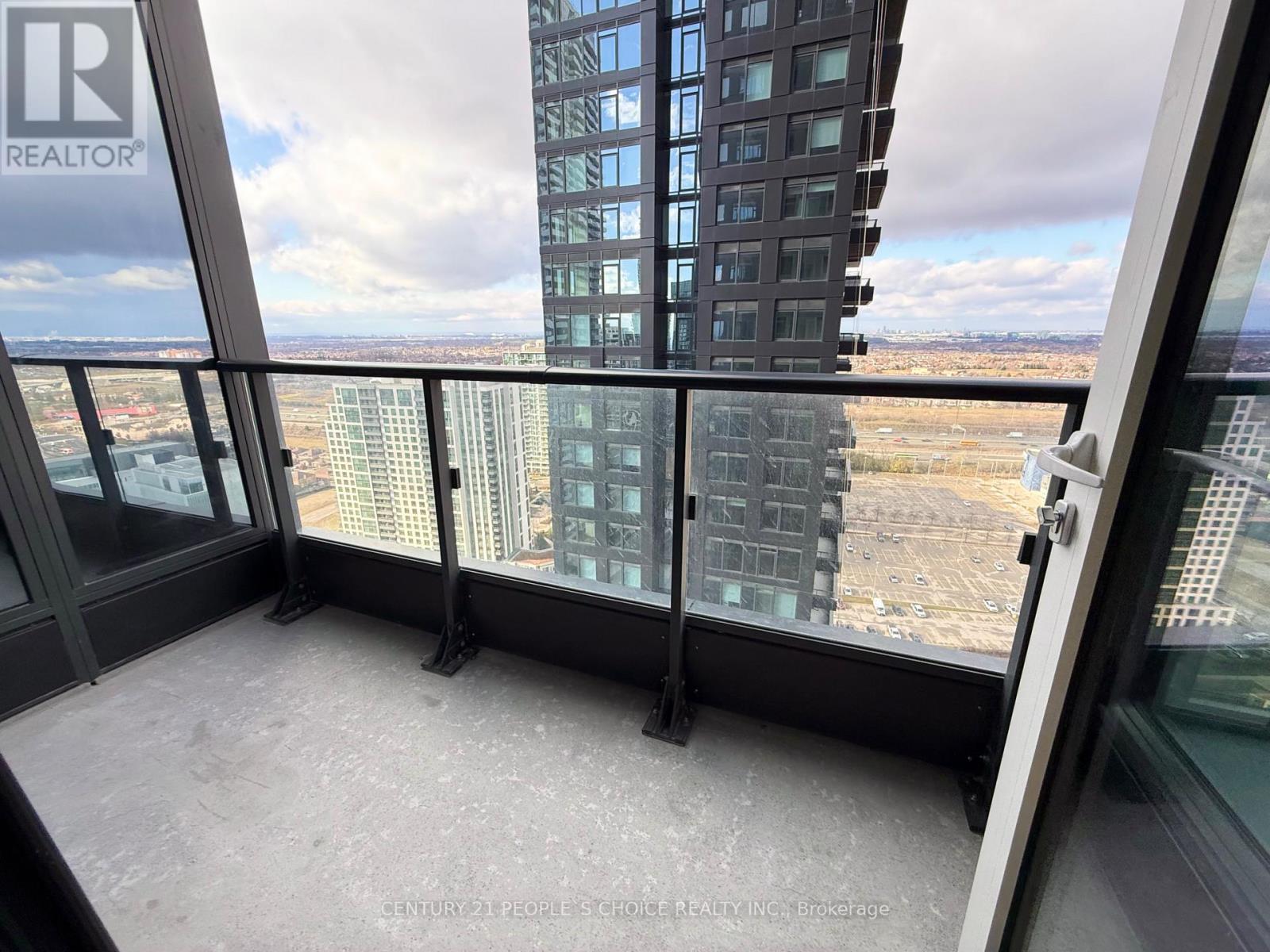 2512 - 395 Square One Drive, Mississauga, Ontario  L5B 0P6 - Photo 13 - W12576718