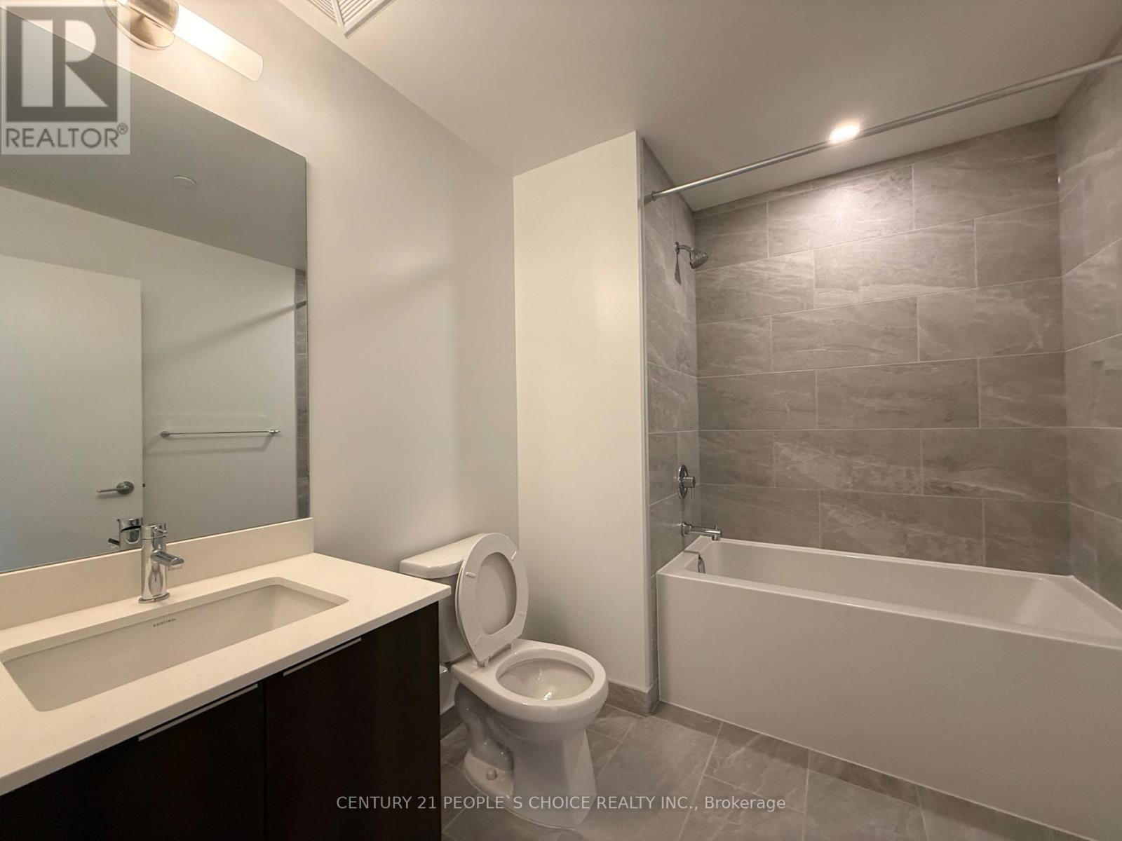 2512 - 395 Square One Drive, Mississauga, Ontario  L5B 0P6 - Photo 11 - W12576718