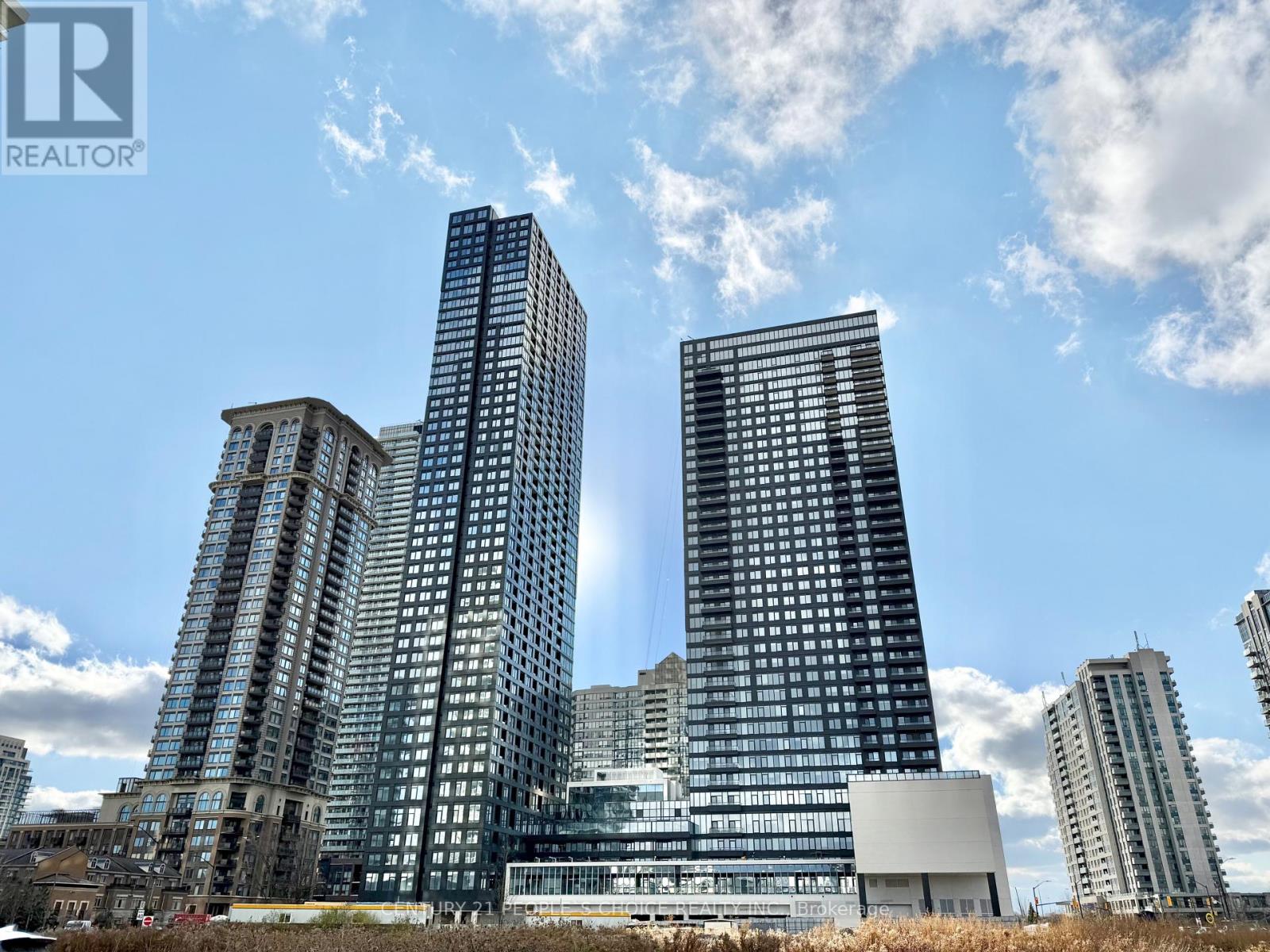 2512 - 395 Square One Drive, Mississauga, Ontario  L5B 0P6 - Photo 3 - W12576718