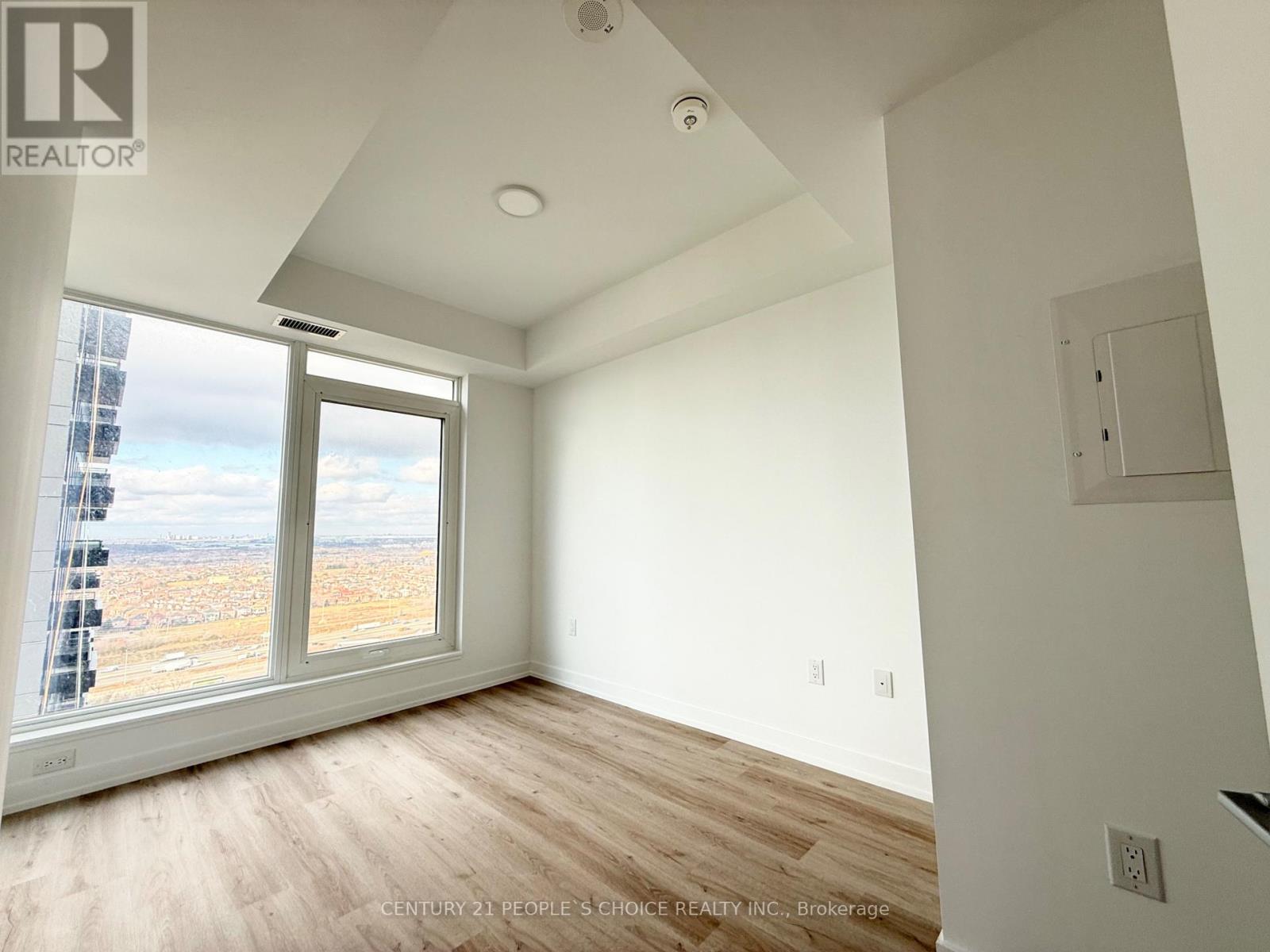 2512 - 395 Square One Drive, Mississauga, Ontario  L5B 0P6 - Photo 8 - W12576718