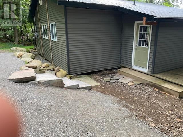 5541 Kennisis Lake Road, Dysart Et Al, Ontario  K0M 1S0 - Photo 6 - X12579910